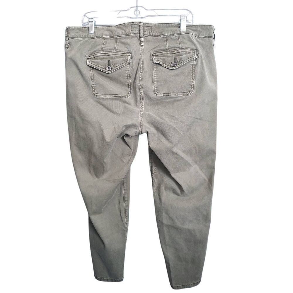 Torrid Women’s Size 20 Plus Green Cropped Utility Pants - Picture 2 of 5